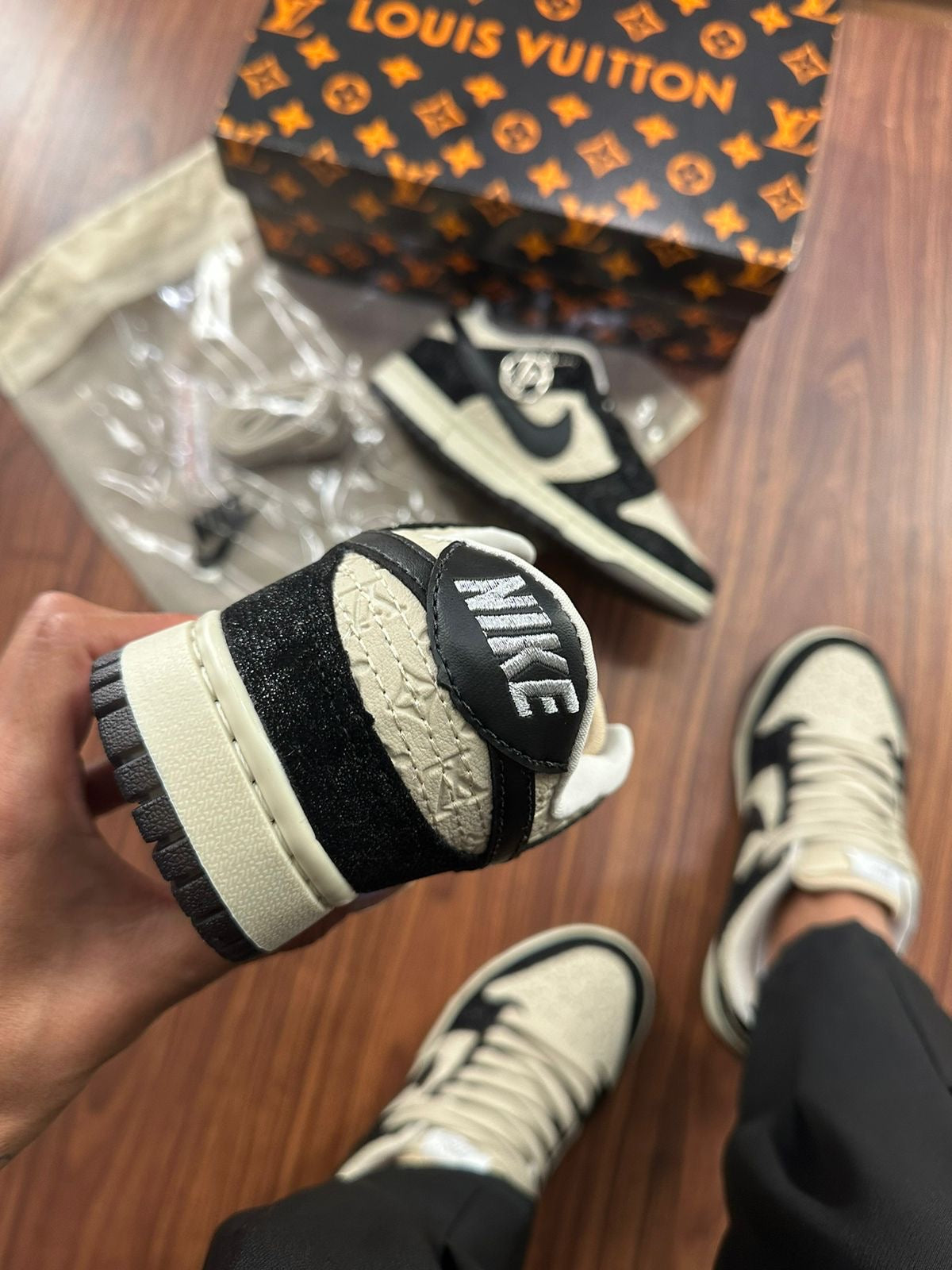 Dunk x Lv (Feminino)